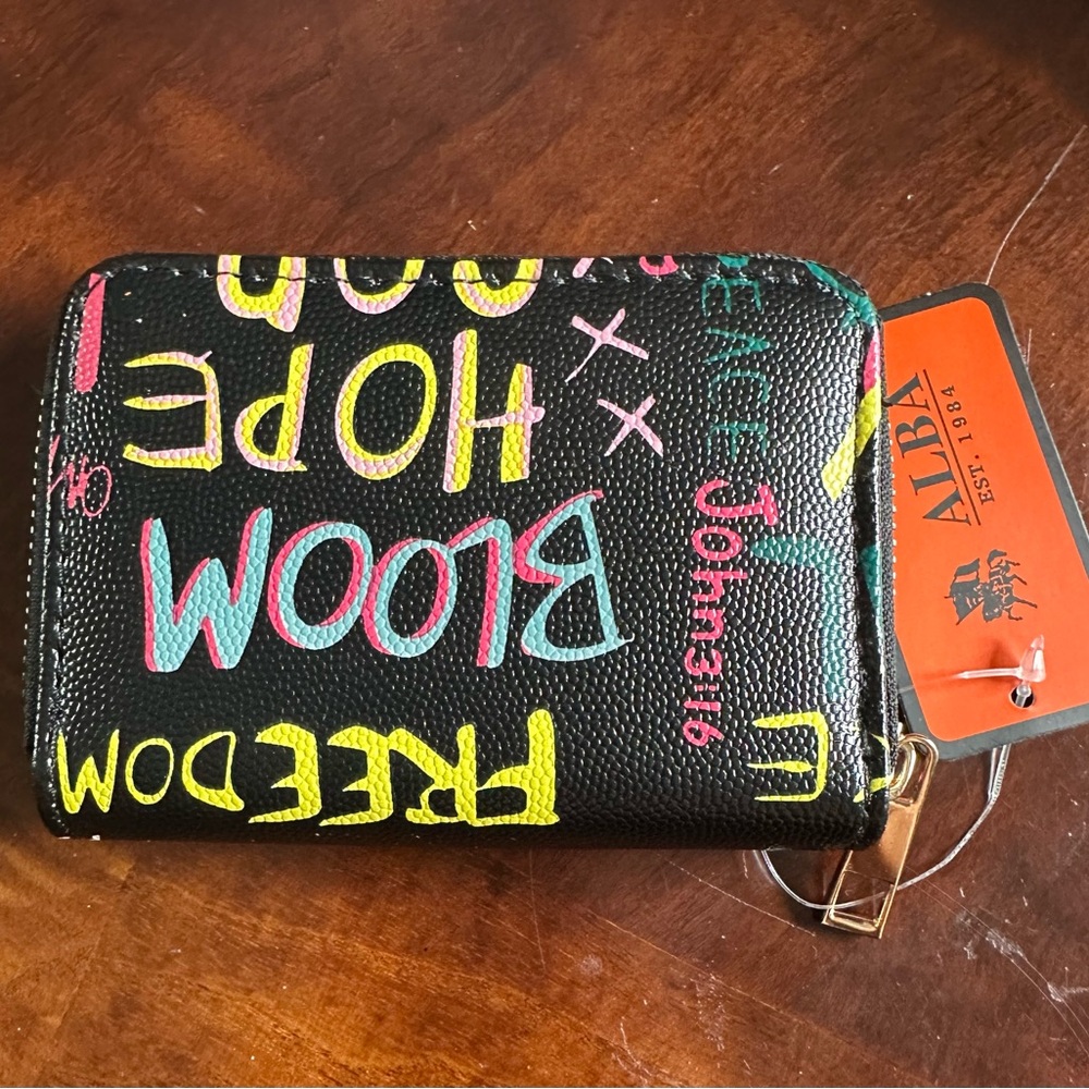 Women’s Black Graffiti holder ID Cards - Picture 4 of 5